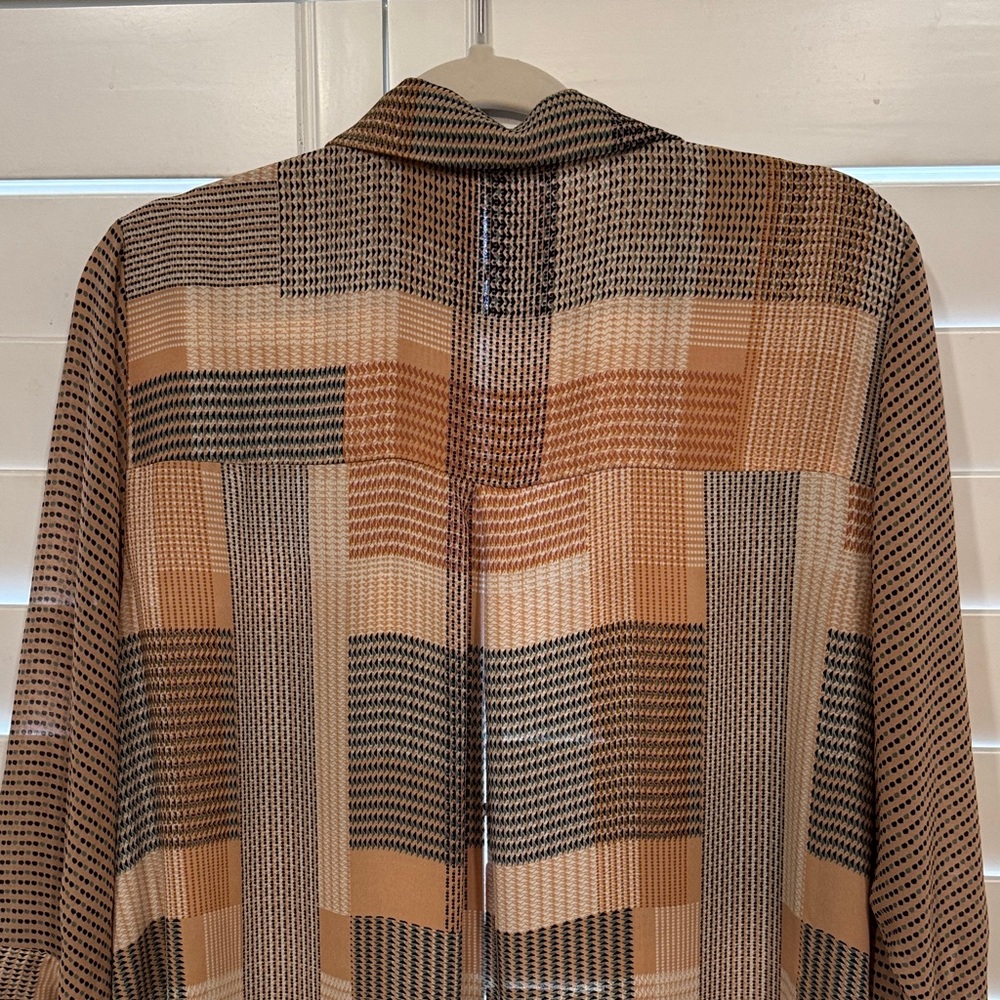 Rose & Olive Geometric Pattern Top - Picture 7 of 8